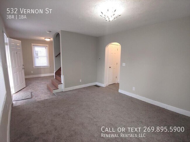 Building Photo - 532 Vernon St