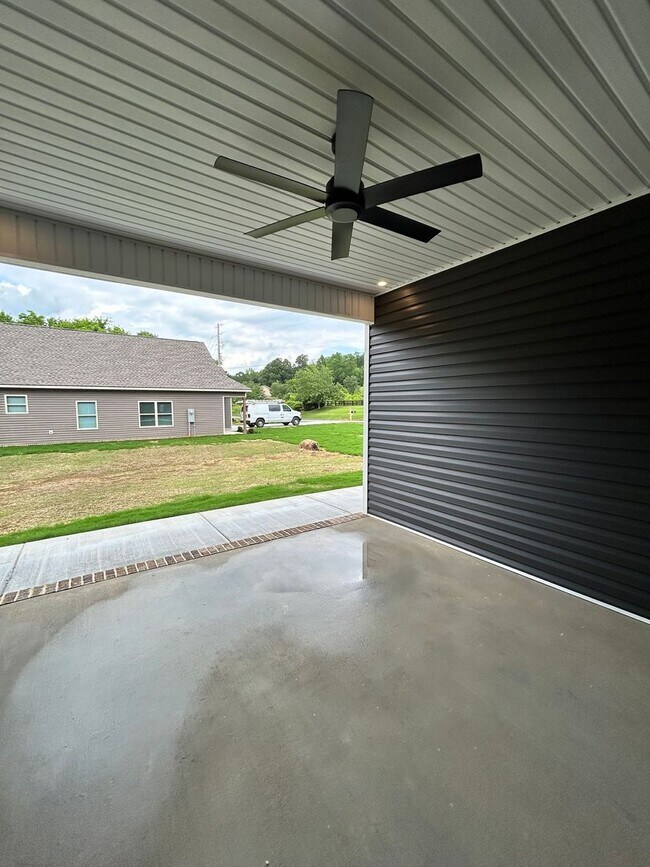 Building Photo - BRAND NEW Ringgold GA Home | 3 Beds, 2.5 Baths, 2.5 Car Garage
