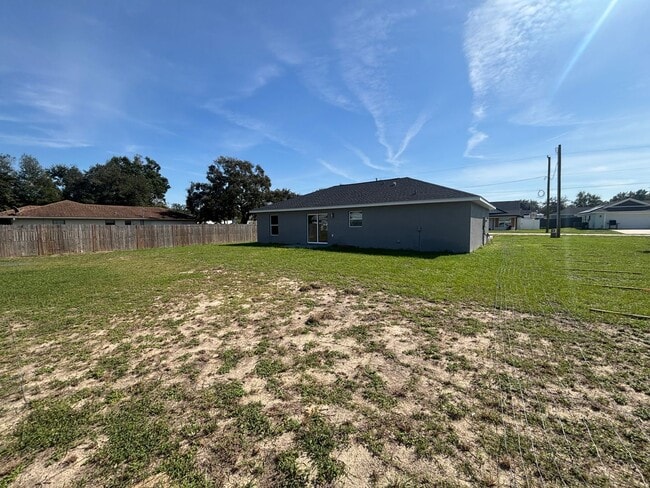 Building Photo - New Construction 3/2/ in Dunnellon