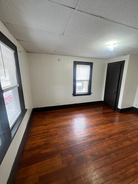 Building Photo - 105 N 12th St