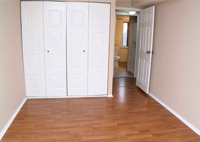 Building Photo - 217 James Ct