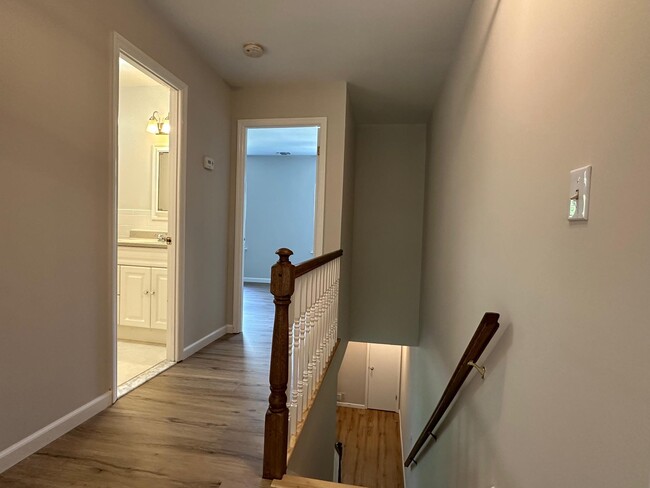 Building Photo - 7 Candlestick Ct