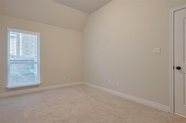 Building Photo - 10623 Davlee Ln