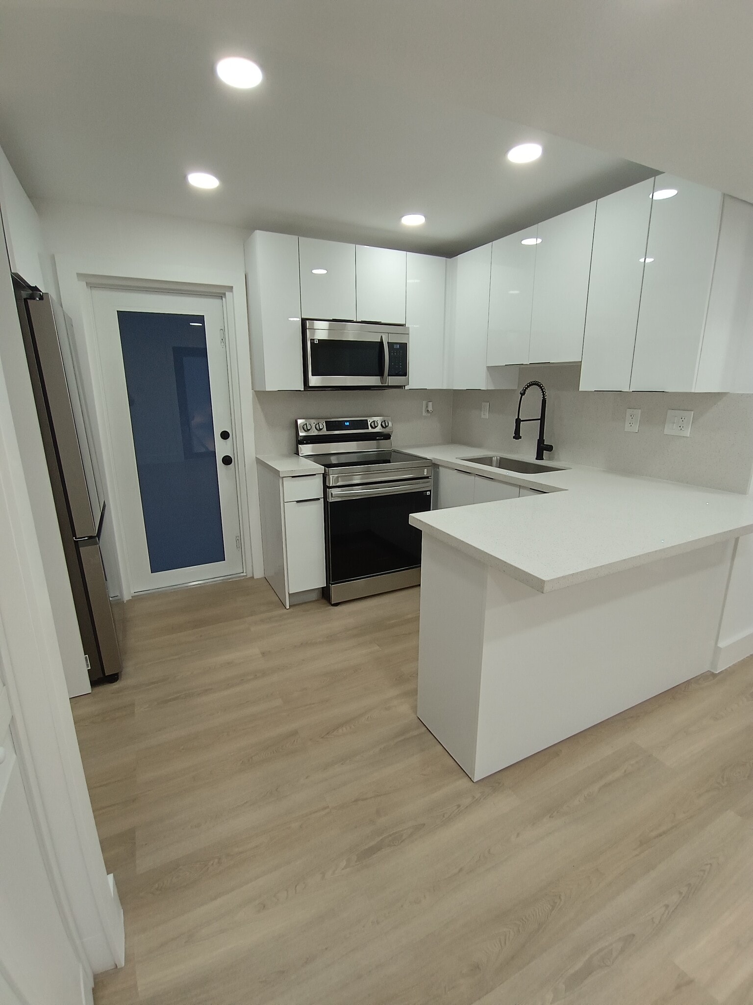 Building Photo - 15459 Hayes Ln