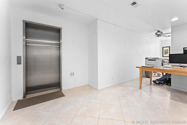 Building Photo - 2155 S Ocean Blvd