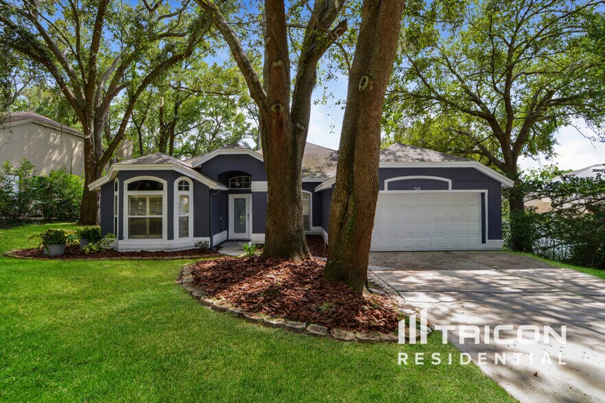 Primary Photo - 906 Woodcraft Dr