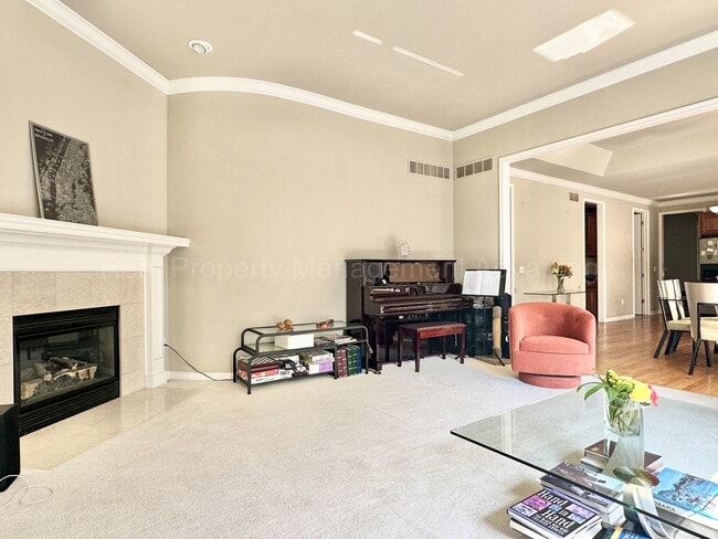 Building Photo - Spacious 4-Bed Colonial in Troy’s Stone Ha...