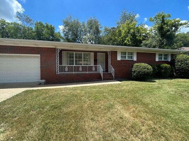Primary Photo - 112 Crisman St