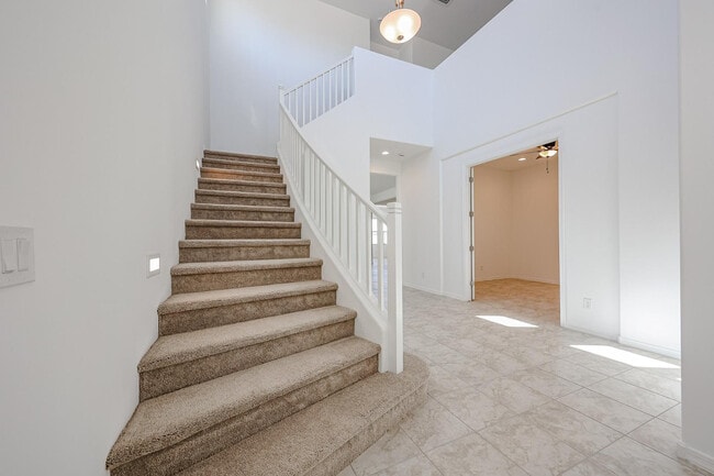 Building Photo - 7677 W Smoketree Dr