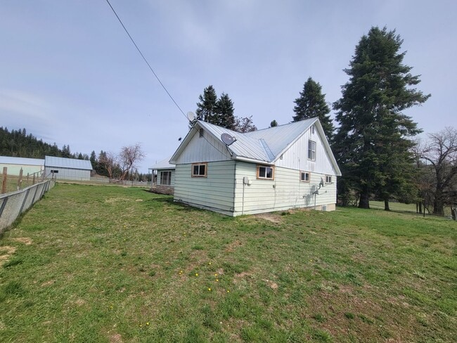 Building Photo - 5 Bedroom Home in Usk, WA