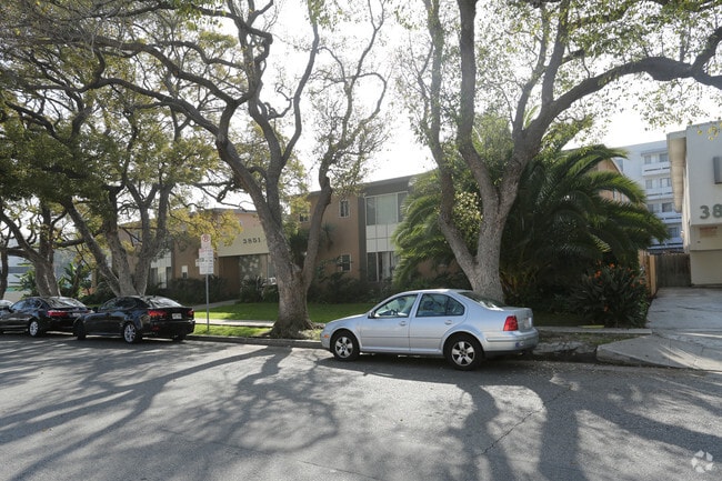 Building Photo - 3851 Keystone Ave