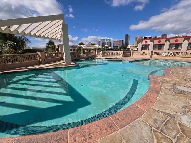 Building Photo - Immaculate Contemporary Living in Kaka‘ako- 2 bedroom, 2 bathroom, 1 covered parking stall, and I...