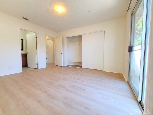 Building Photo - 12694 Valley View St