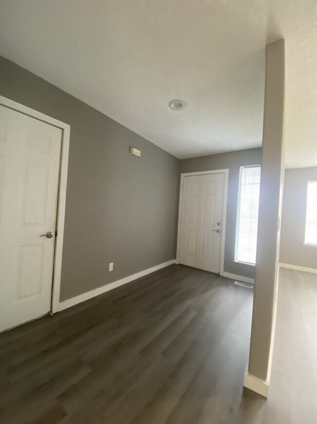 Building Photo - 1270 Marstone Ct SE