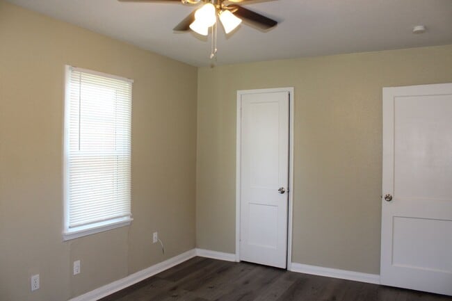 Building Photo - CLOSE TO TINKER! *FIRST FULL MONTH FREE! HOLIDAY SPECIAL!