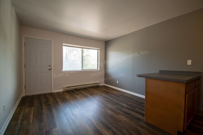 Building Photo - 2008 W Plum St