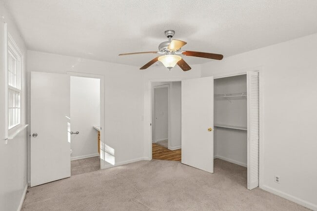 Building Photo - 5100 Colemont Dr