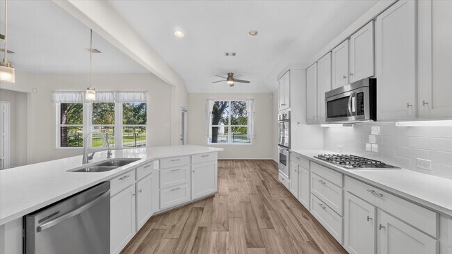 Building Photo - 22626 Fanwick Dr