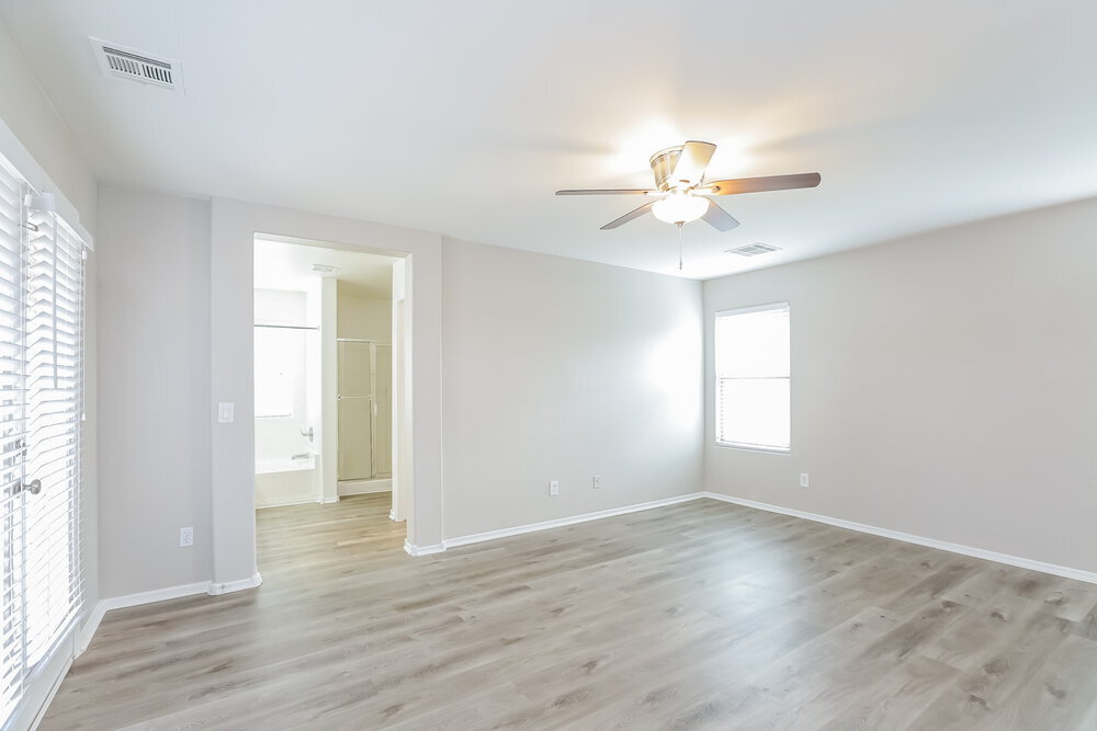 Building Photo - 3020 S 94th Ave