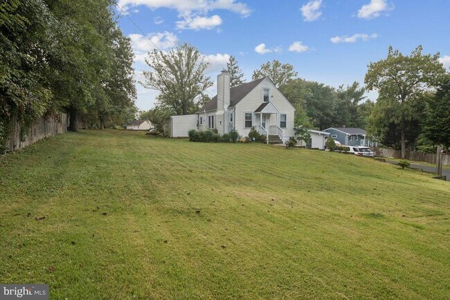 Building Photo - 2025 Fairland Rd