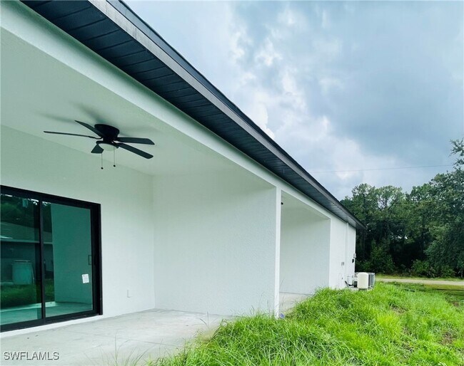 Building Photo - 149 Meadow Rd