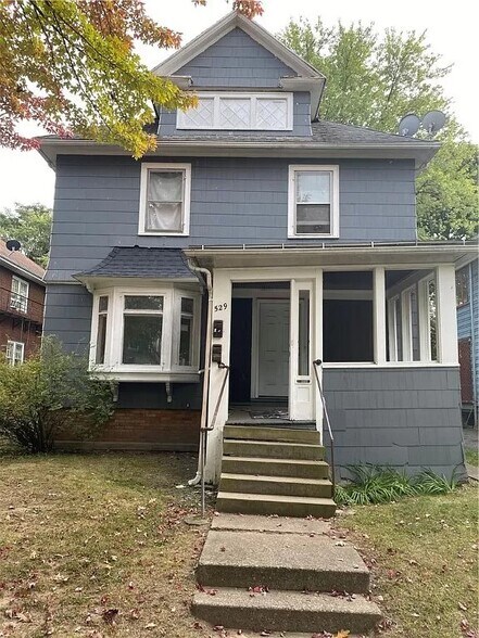 Building Photo - 529 Parsells Ave