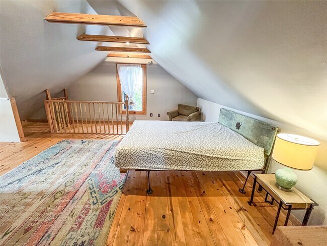 Building Photo - 1505 Church St