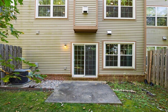 Building Photo - 2817 Barclay Way