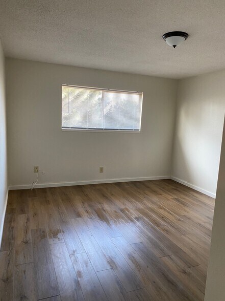 Building Photo - 111 Yorkshire Ct