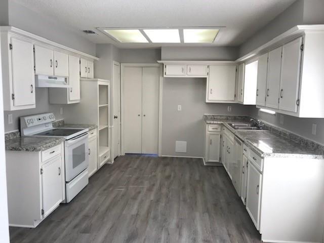 Building Photo - 2317 Saharah Dr