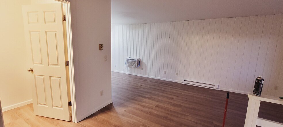 Building Photo - 790 Dutchman Dr