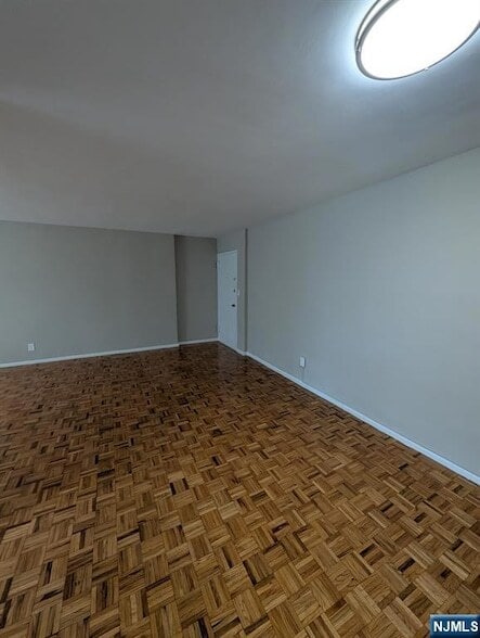 Building Photo - 40 Zabriskie St