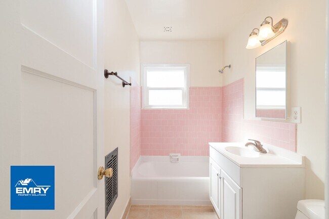 Building Photo - 11609 Lugo Park Ave