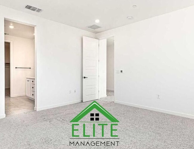 Building Photo - Exceptional Two Story Home