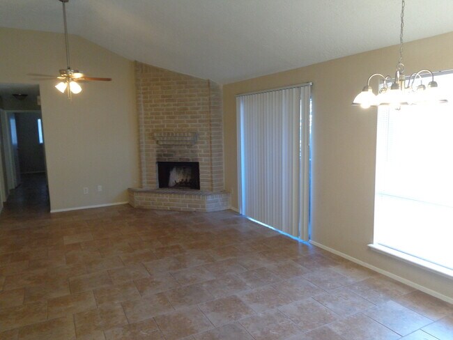 Building Photo - Affordable Duplex