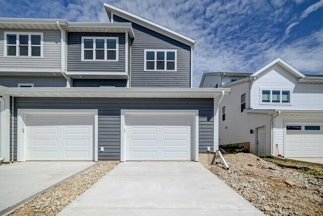 Building Photo - 4873 Lacy Rd