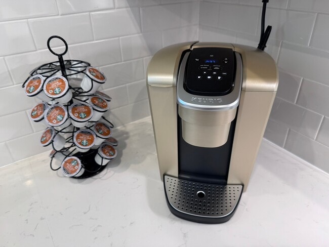 Building Photo - 131 Eastwood St