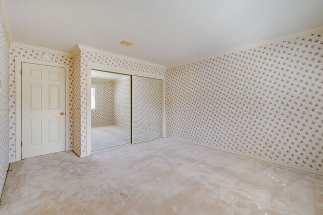 Building Photo - Luxury Custom Home in Folsom with Pool, 3-Car Garage & 4,300+ Sq Ft!