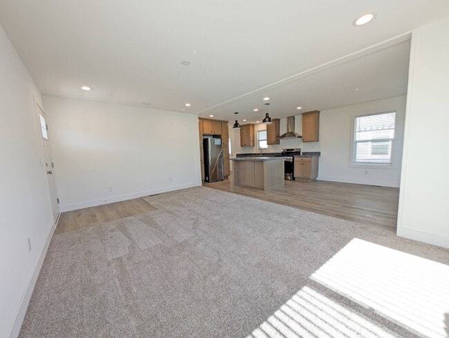 Building Photo - 400 Sulphur Bank Dr