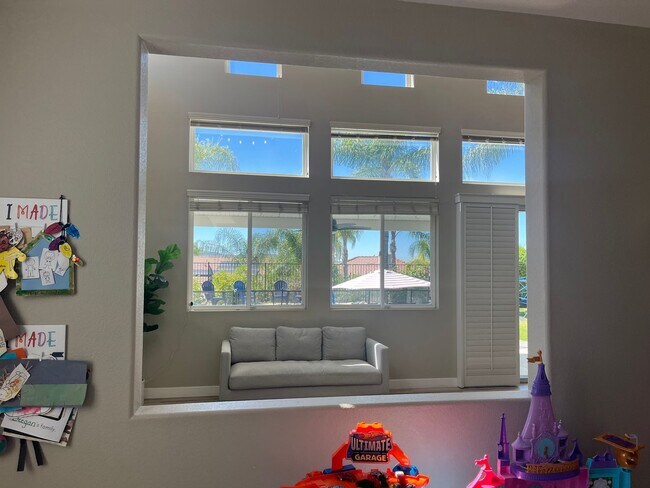 Building Photo - Pool Home - 4 bedroom - Paseo Del Sol