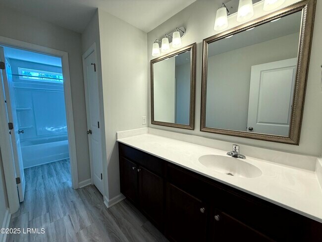 Building Photo - 1069 S Innovation Dr