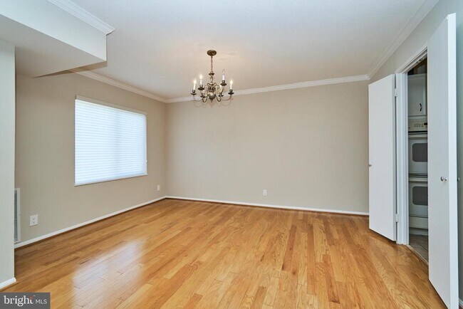 Building Photo - 8360 Greensboro Dr