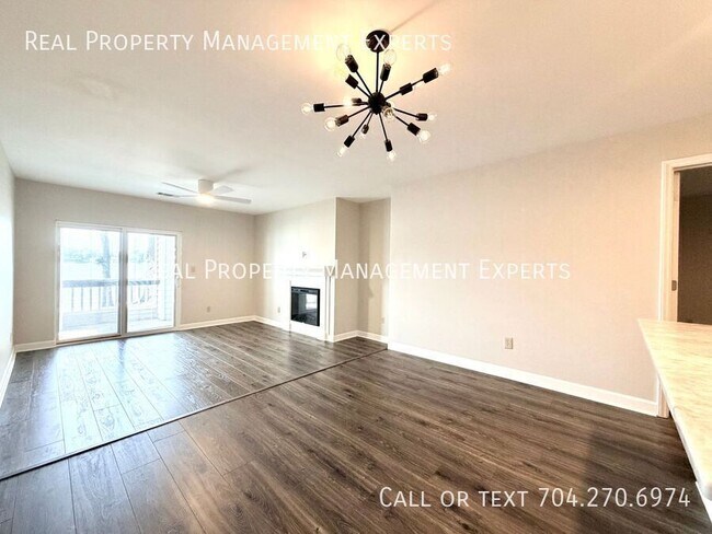 Building Photo - 913 Southwest Dr
