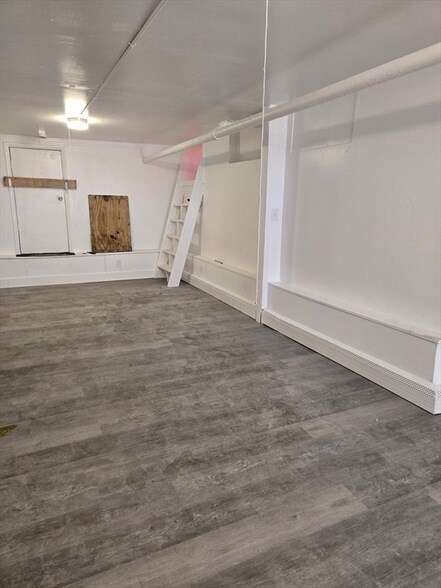 Building Photo - 801.5 High St