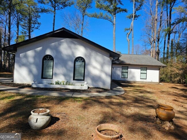 Building Photo - 355 Buck Ct