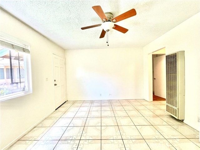 Building Photo - 513 Bayport St