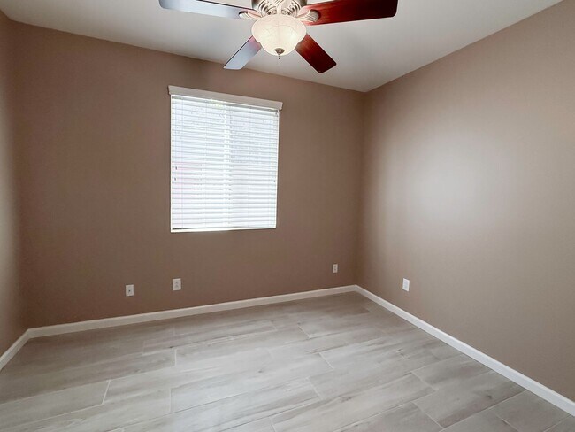 Building Photo - AVAILABLE NOW! 5 Bedroom, Cut-DeSac Home for Rent in a Beautiful, Murrieta Community!