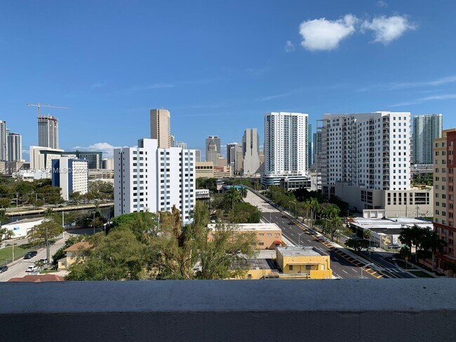 Building Photo - 36 NW 6th Ave