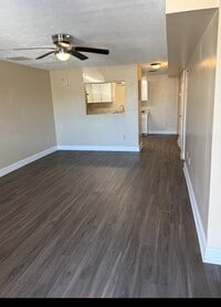 Building Photo - 100 Rockcastle St