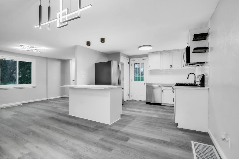 Building Photo - 1209 Cloverfield Dr